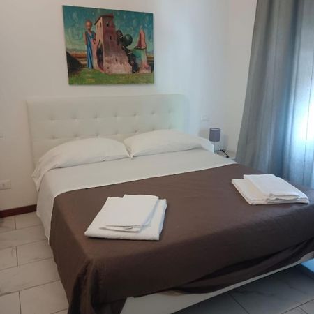 פראטו Villa Giove Rooms מראה חיצוני תמונה