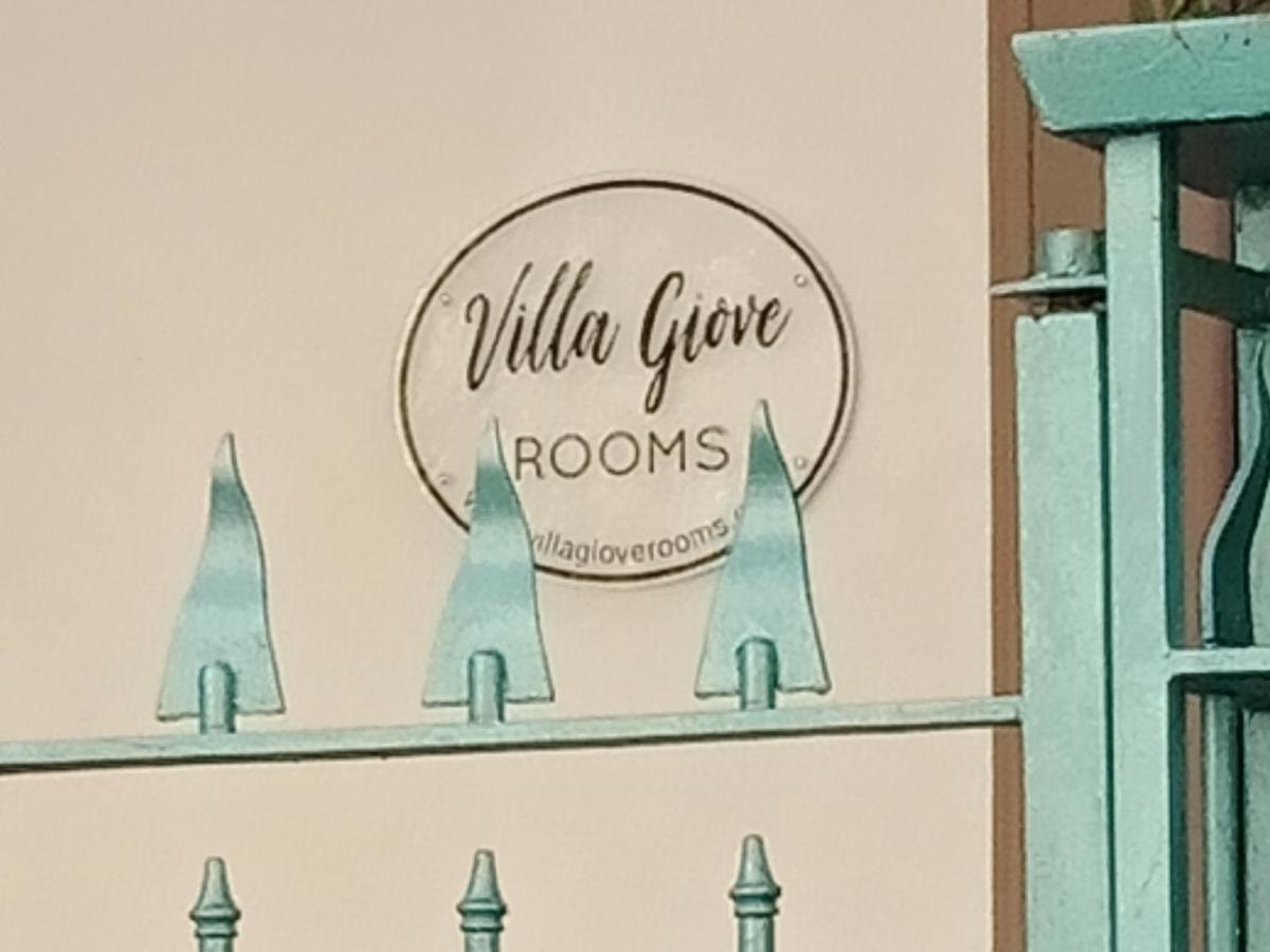 פראטו Villa Giove Rooms מראה חיצוני תמונה